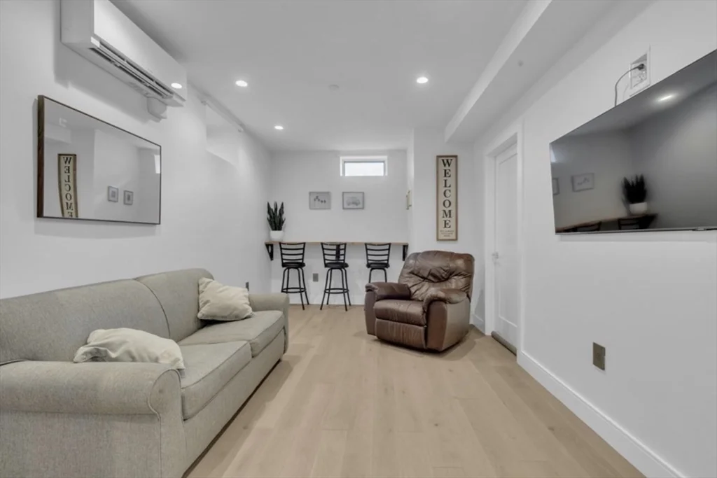 708 E 6th St, South Boston