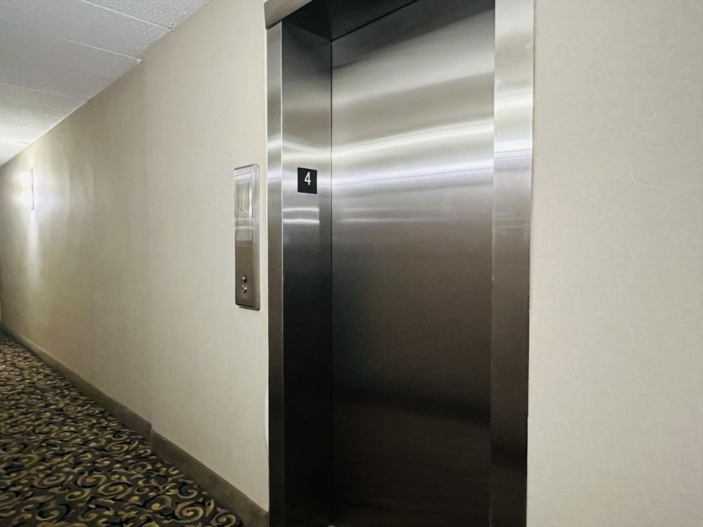 16 Winter St, Waltham