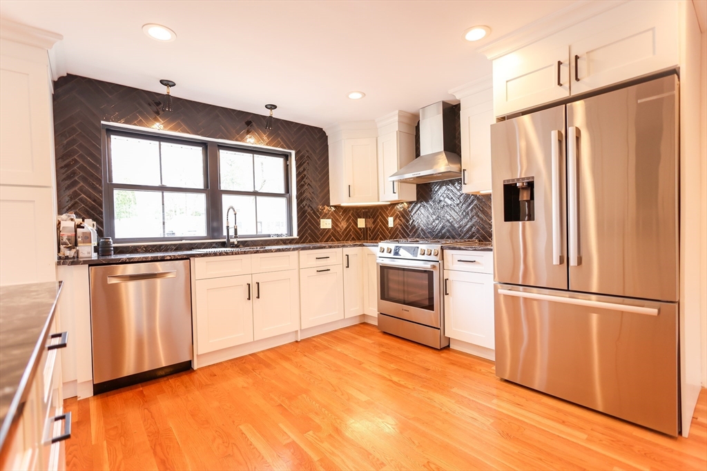 321 Nichols St, Norwood