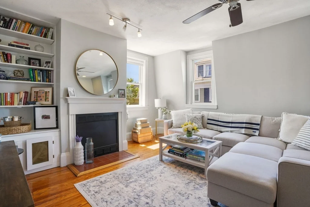 79 Pearl St, Charlestown