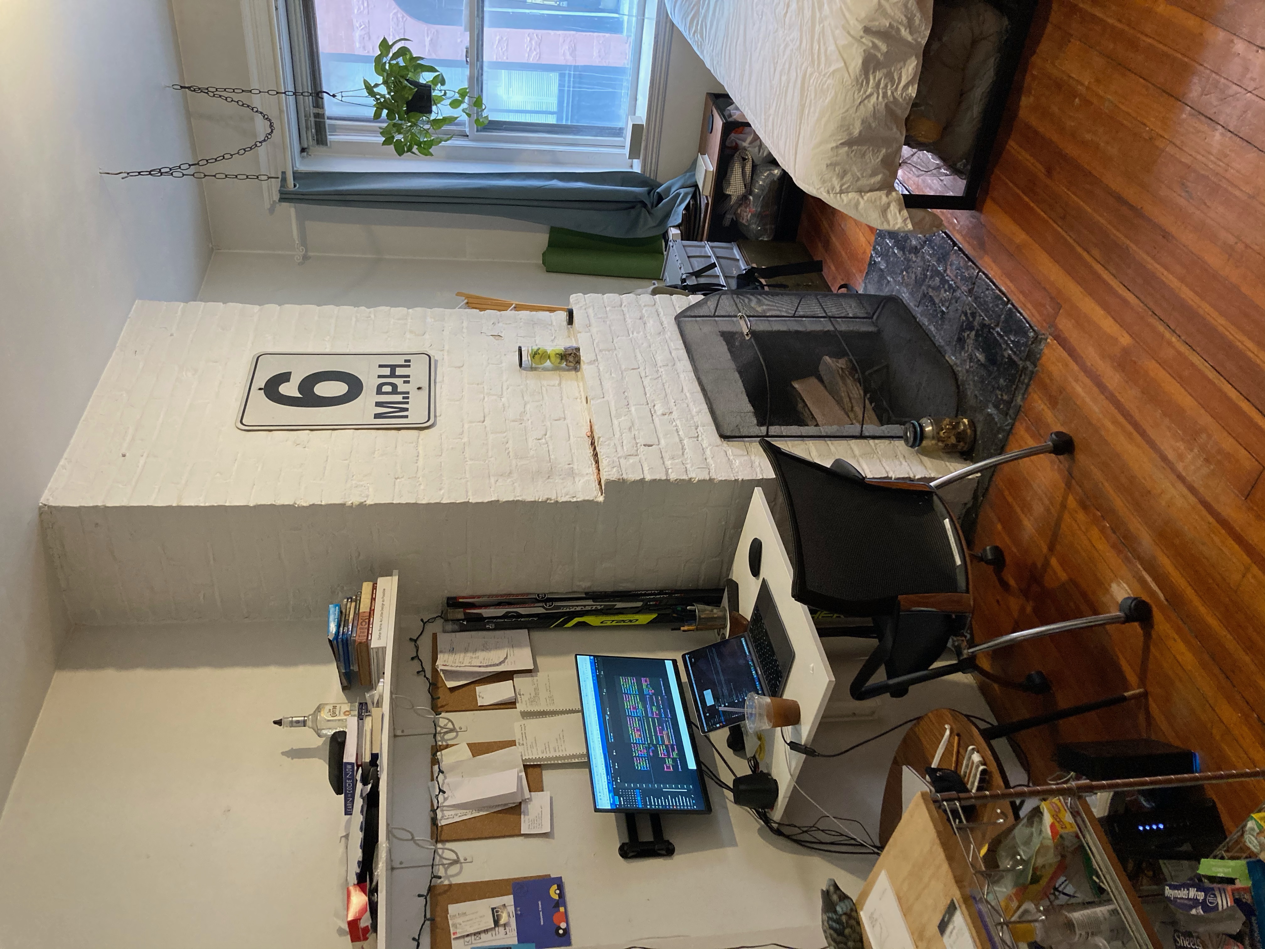 Studio bed, 1 bath apartment for rent at 64 Myrtle St Unit 1, Beacon Hill — photo 3 of 4