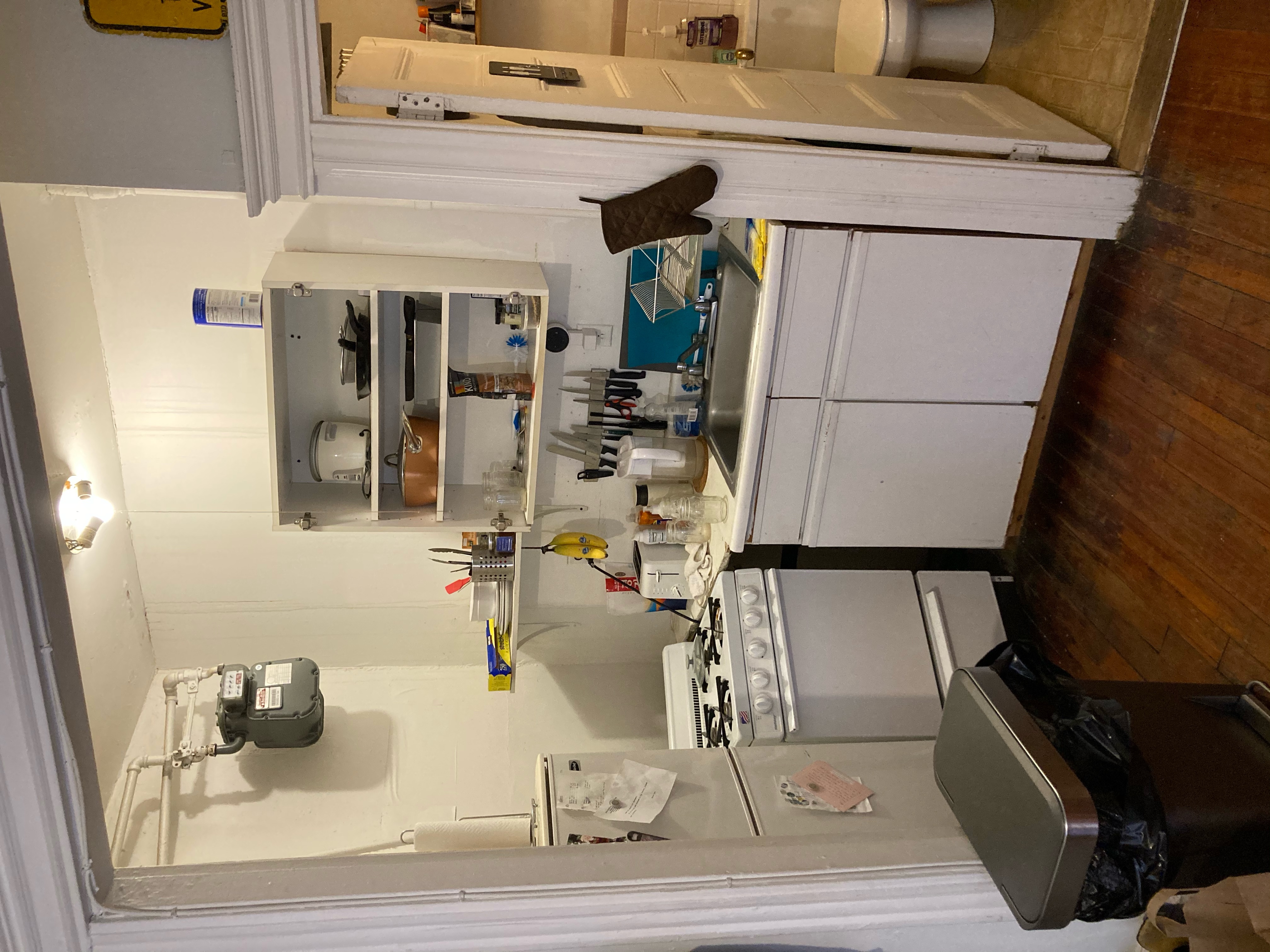 Studio bed, 1 bath apartment for rent at 64 Myrtle St Unit 1, Beacon Hill — photo 4 of 4