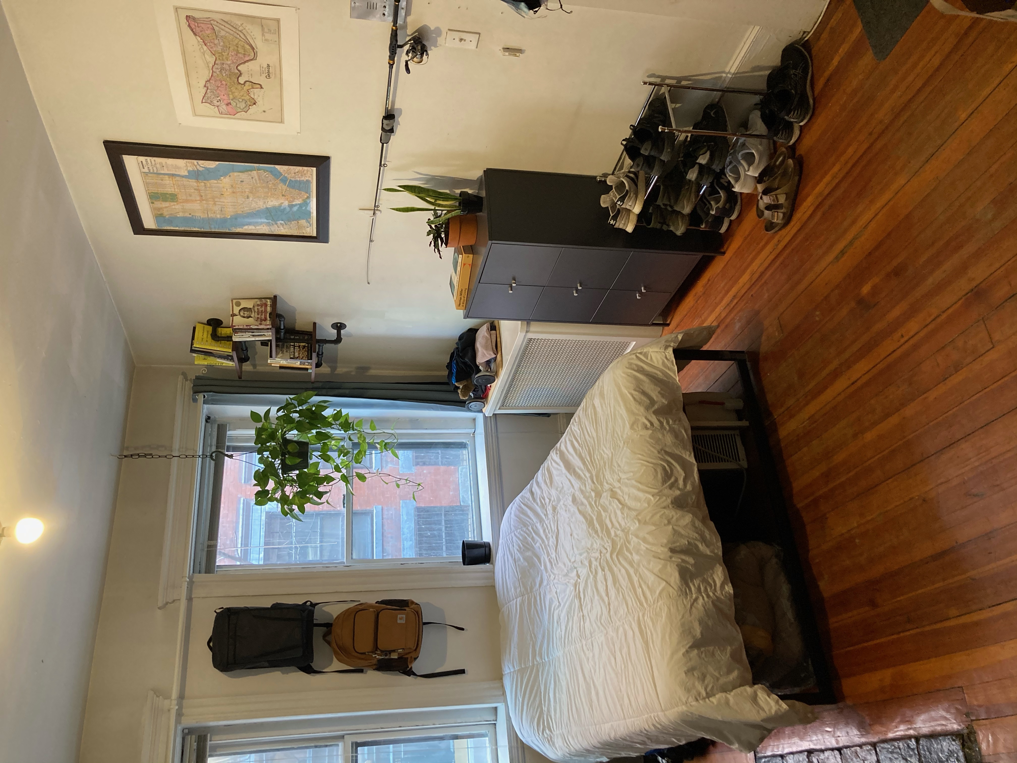 Studio bed, 1 bath apartment for rent at 64 Myrtle St Unit 1, Beacon Hill — photo 2 of 4