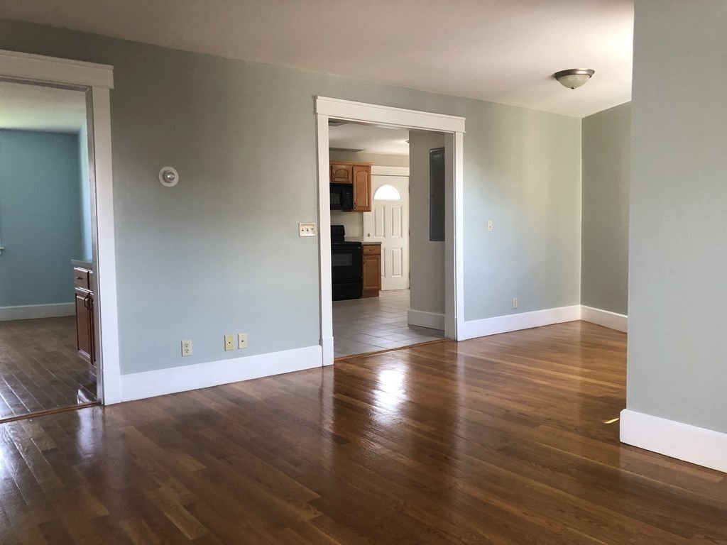 39 Magazine St, Roxbury