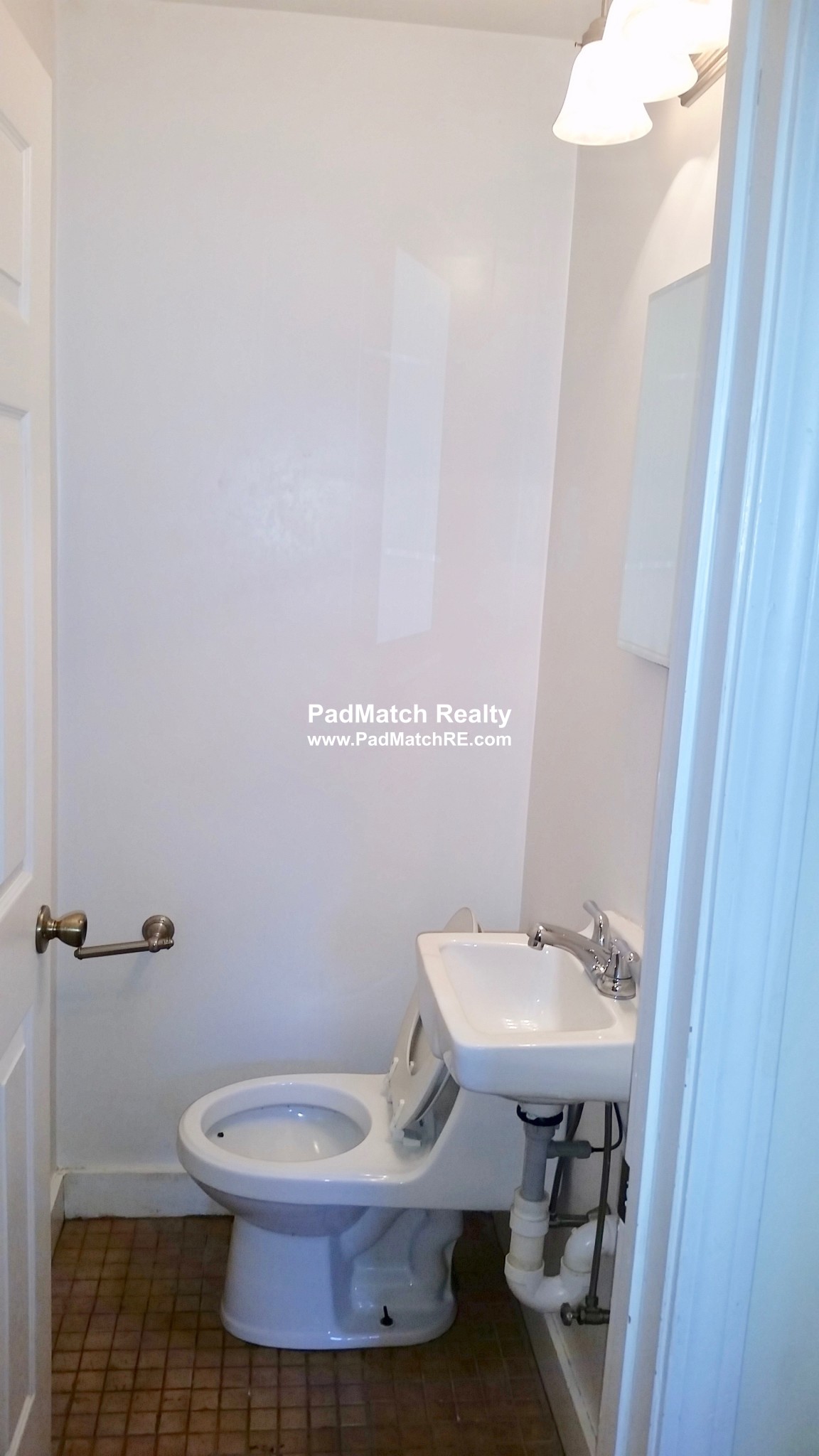 62 Egmont St, Longwood