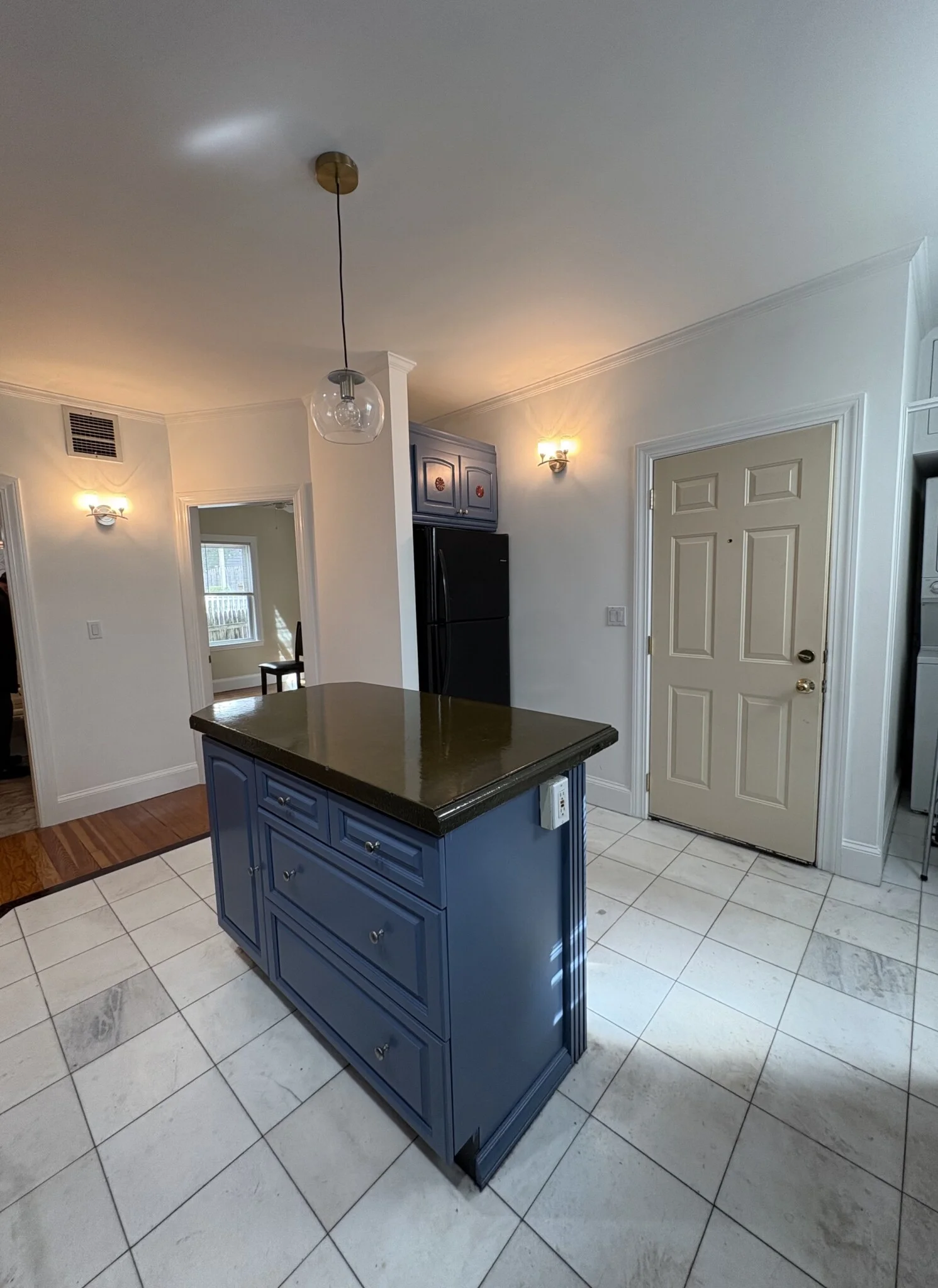 200 Hyde Park Ave, Jamaica Plain