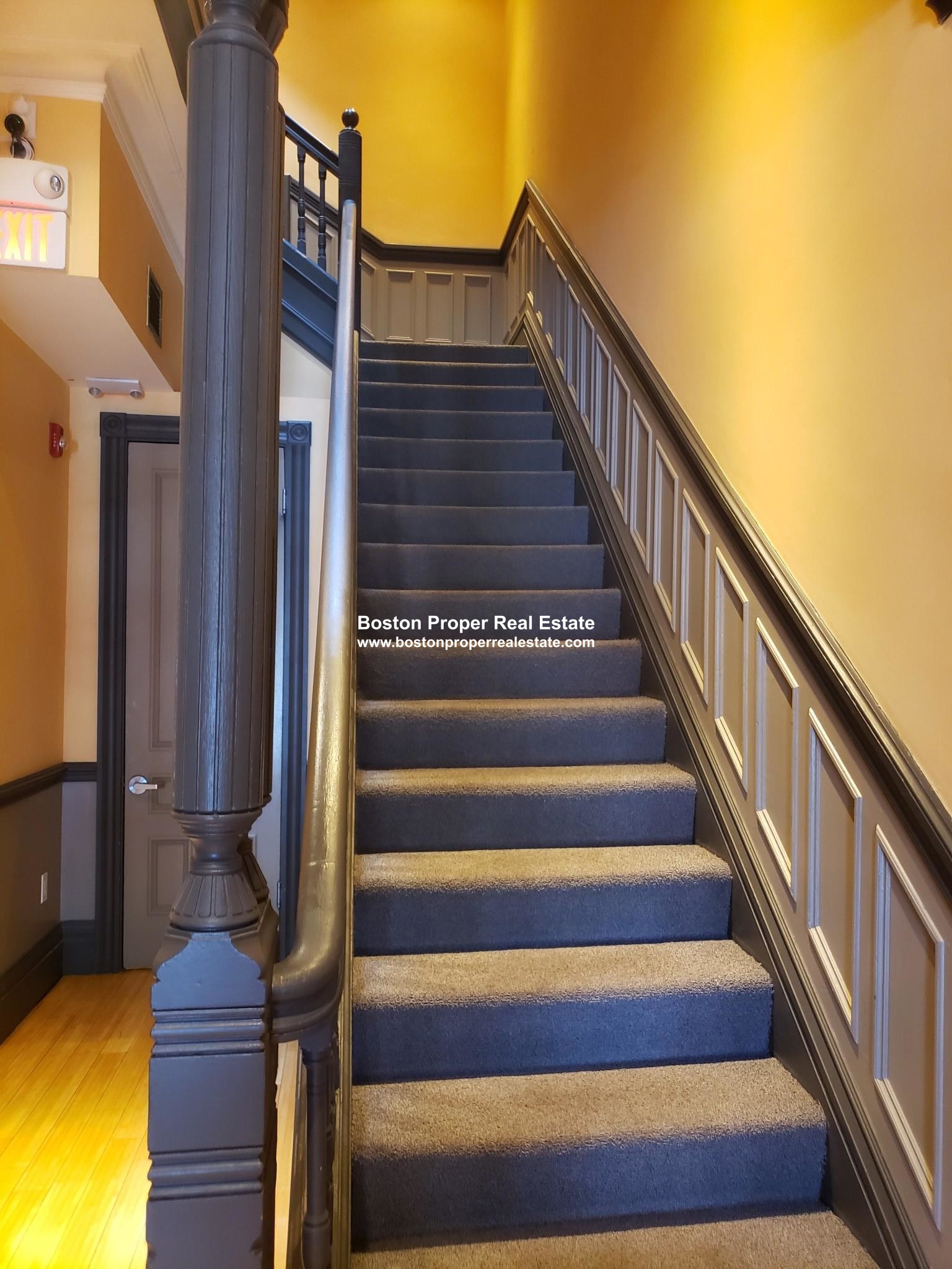 254 Newbury St, Back Bay