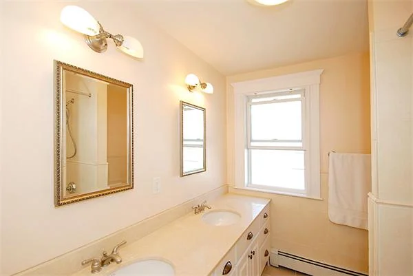 111 Fayerweather St, West Cambridge