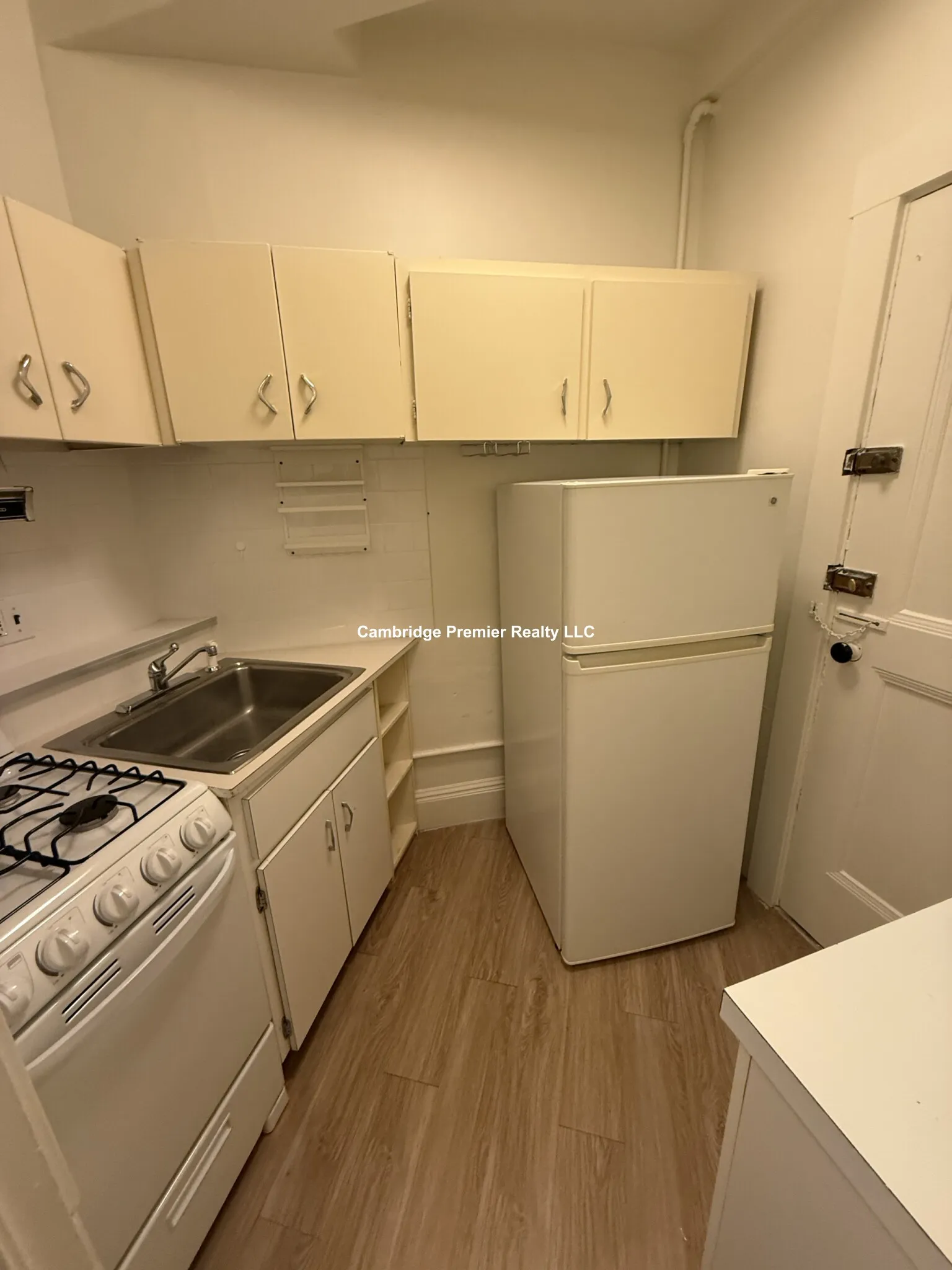 5 Concord Ave, Neighborhood Nine