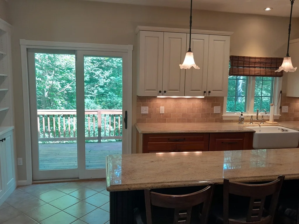 373 Littlefield Ln, Marlborough