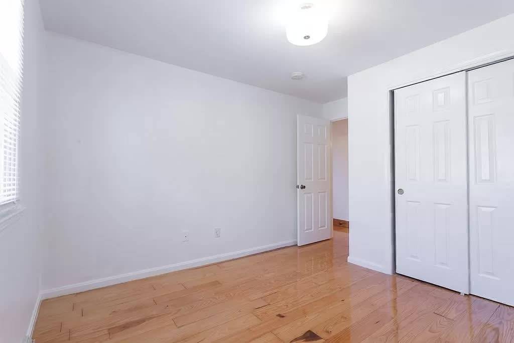 35 Fort Ave, Roxbury