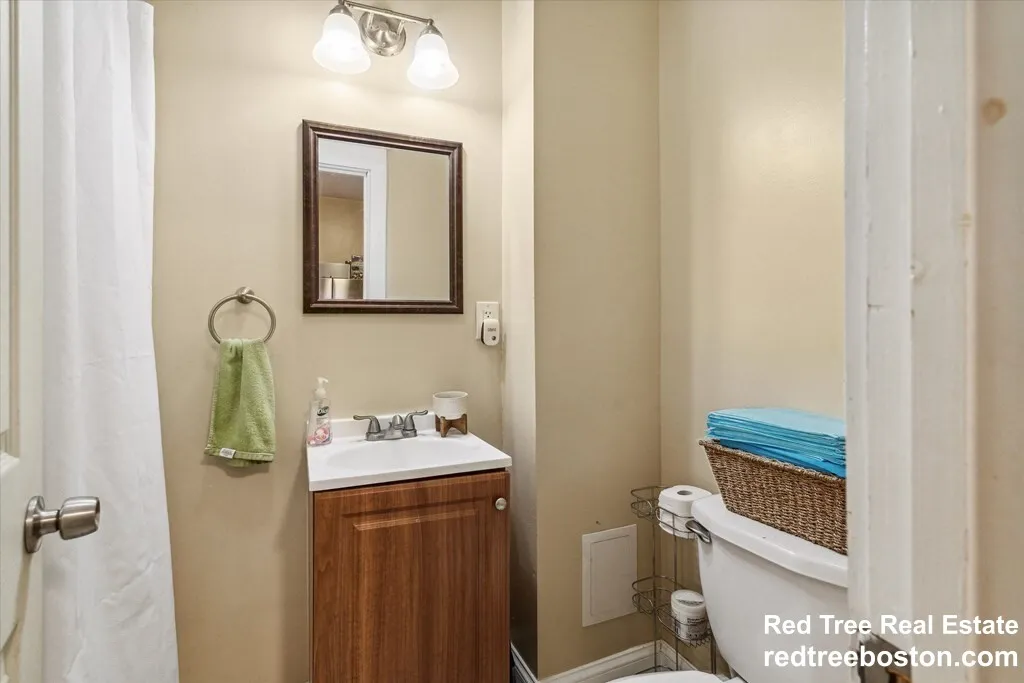 24 Weld Hill St, Jamaica Plain