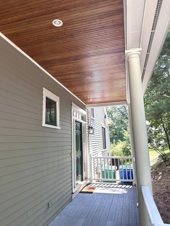 92 Johnson Woods Dr, Reading