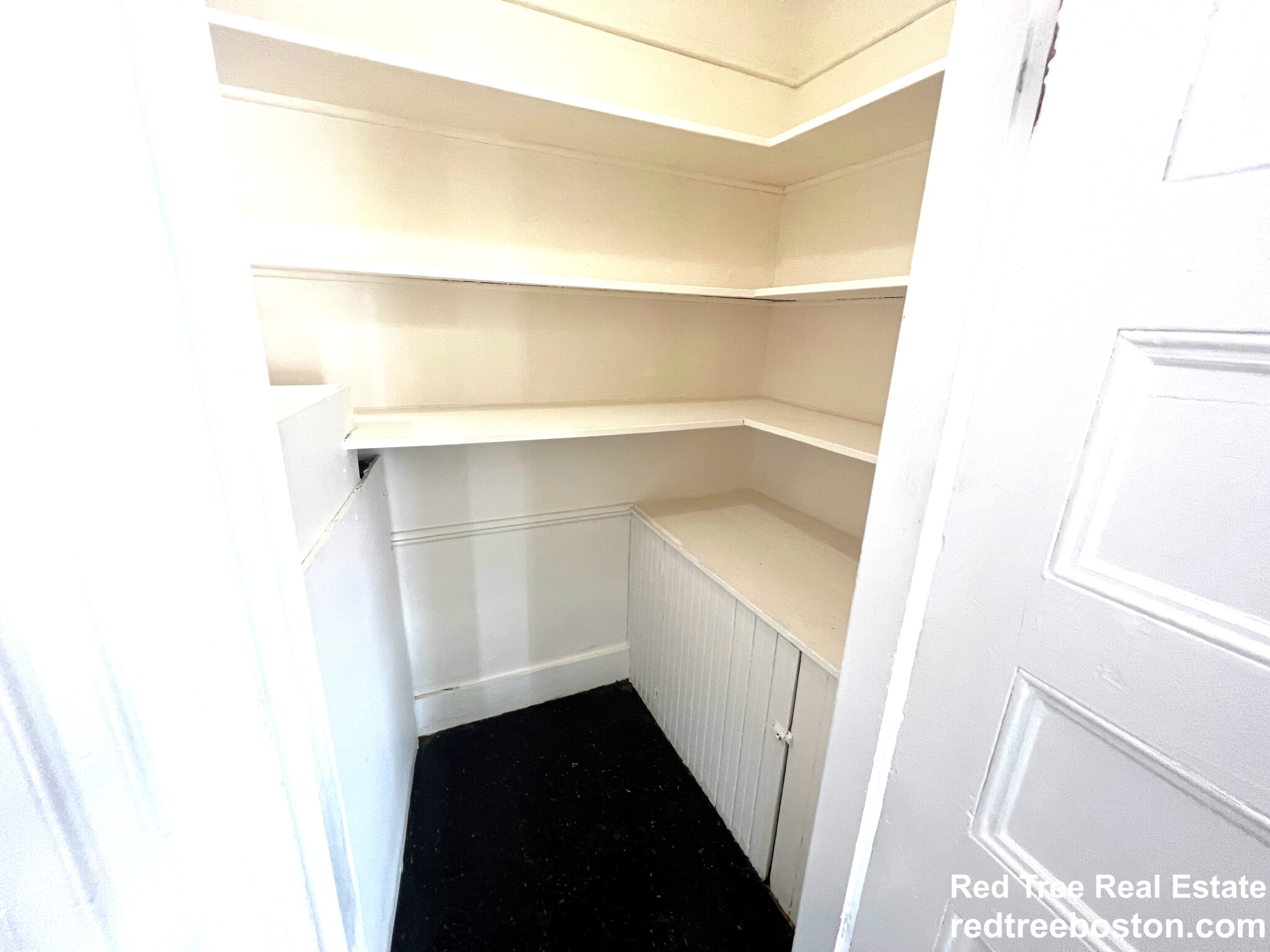 5 Glen Rd, Jamaica Plain