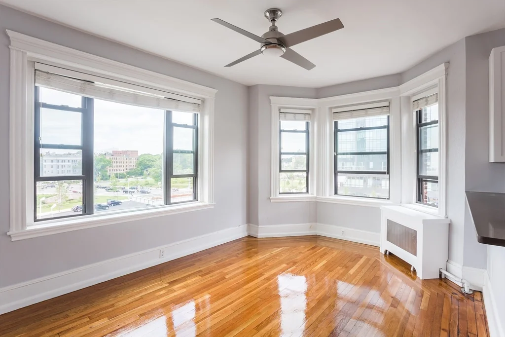 137 Peterborough St, Fenway