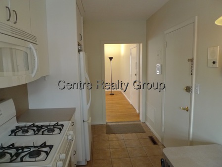 2 bed, 1 bath apartment for rent at 22 Lake Shore Unit 1, Brighton — photo 3 of 9