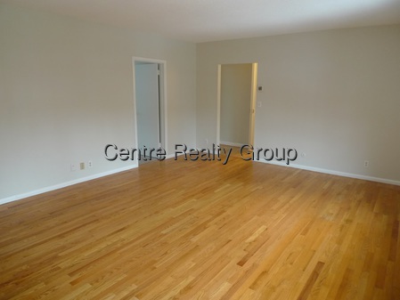 2 bed, 1 bath apartment for rent at 22 Lake Shore Unit 1, Brighton — photo 4 of 9