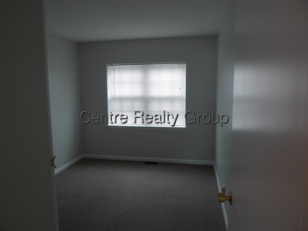 2 bed, 1 bath apartment for rent at 22 Lake Shore Unit 1, Brighton — photo 5 of 9