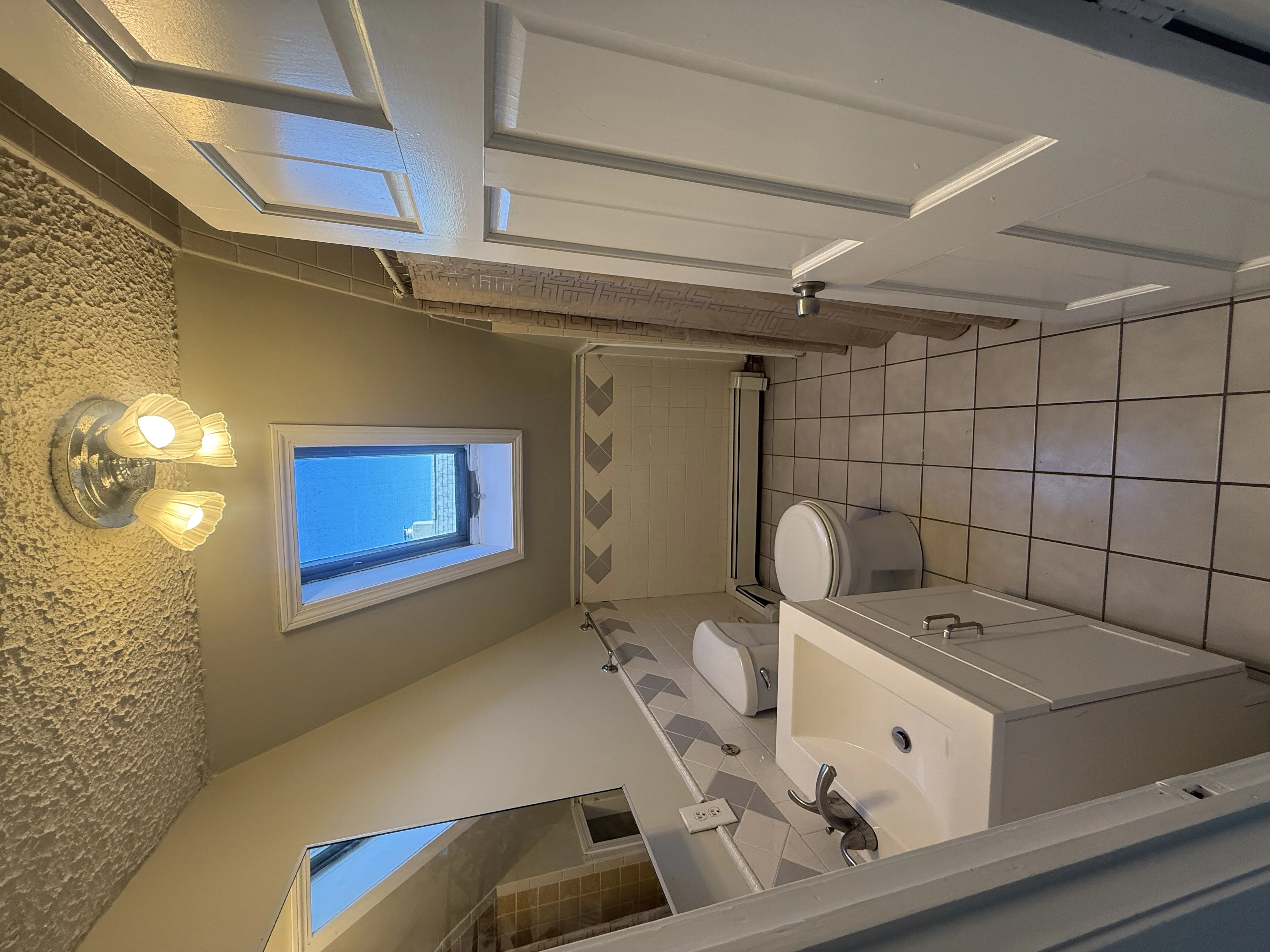 569 Main St, South Medford