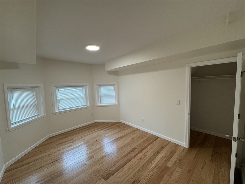 1725 Commonwealth Ave, Brighton