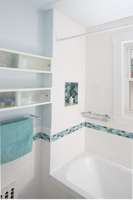 9 Irvington Rd, West Somerville