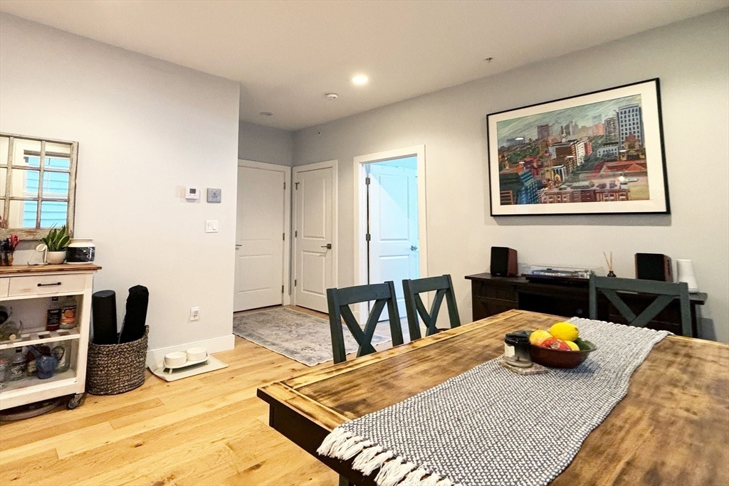 335 Maverick St, East Boston