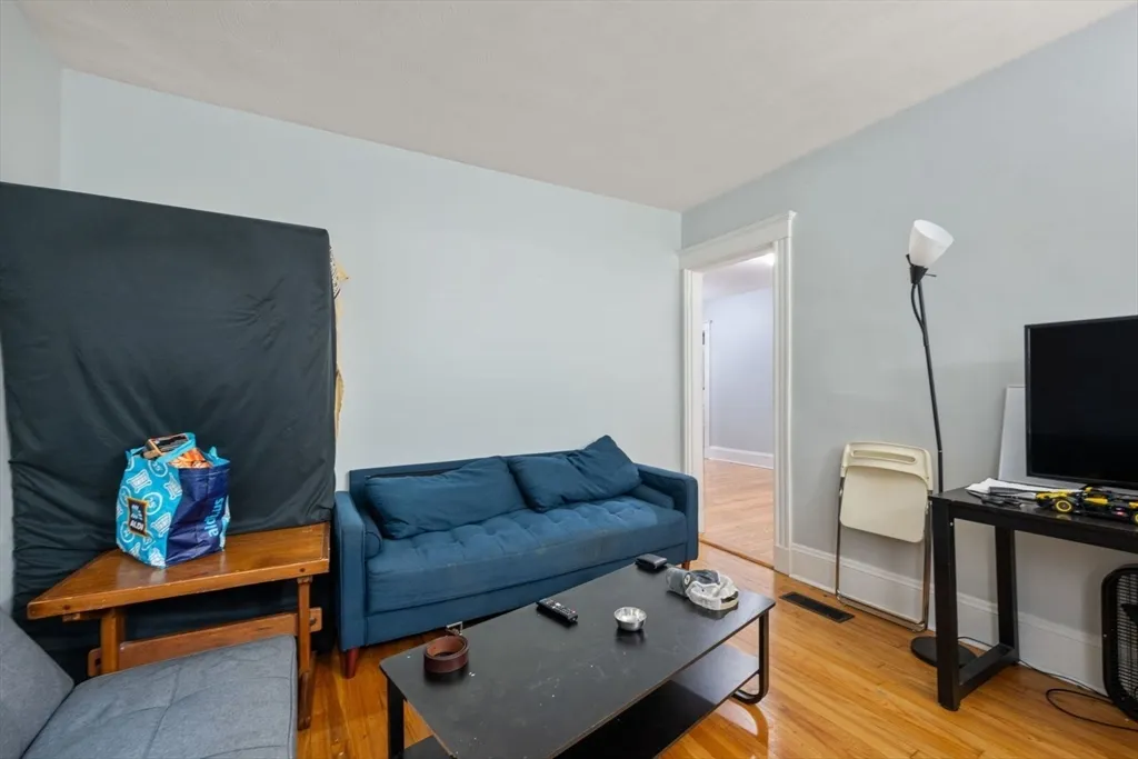 18 Claymoss Rd, Brighton