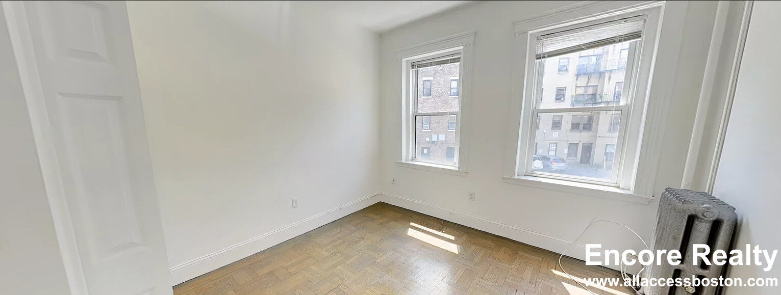 20 Queensberry St, Fenway