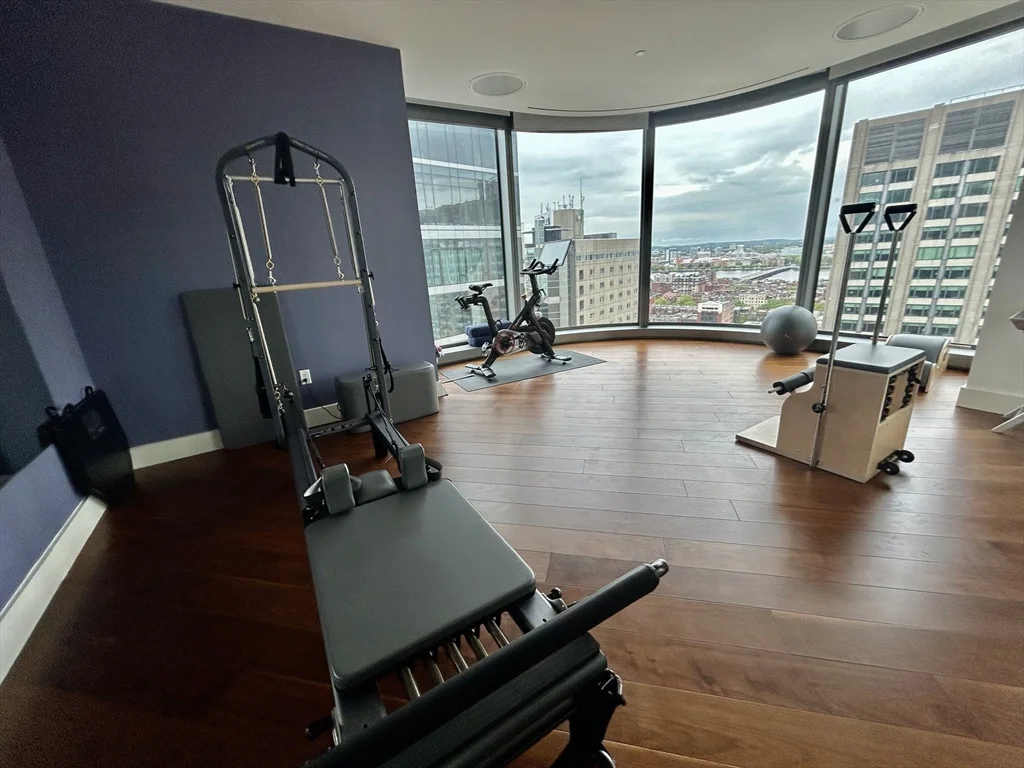 1 Dalton St, Back Bay