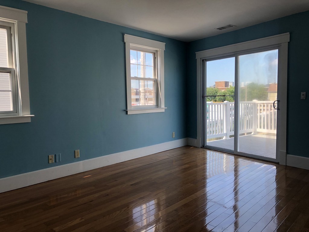 39 Magazine St, Roxbury