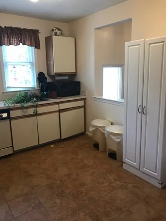 35 Lamplighter Ln, Easton