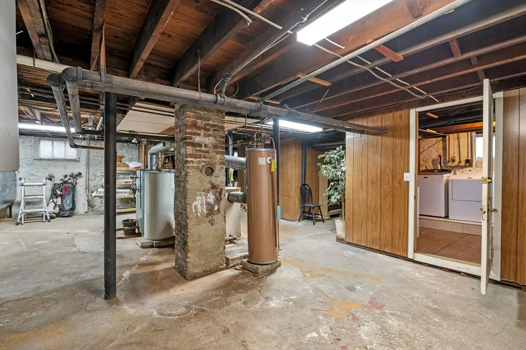 38 Raymond Rd, Salem