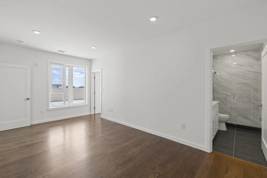 267 Old Colony Ave, South Boston