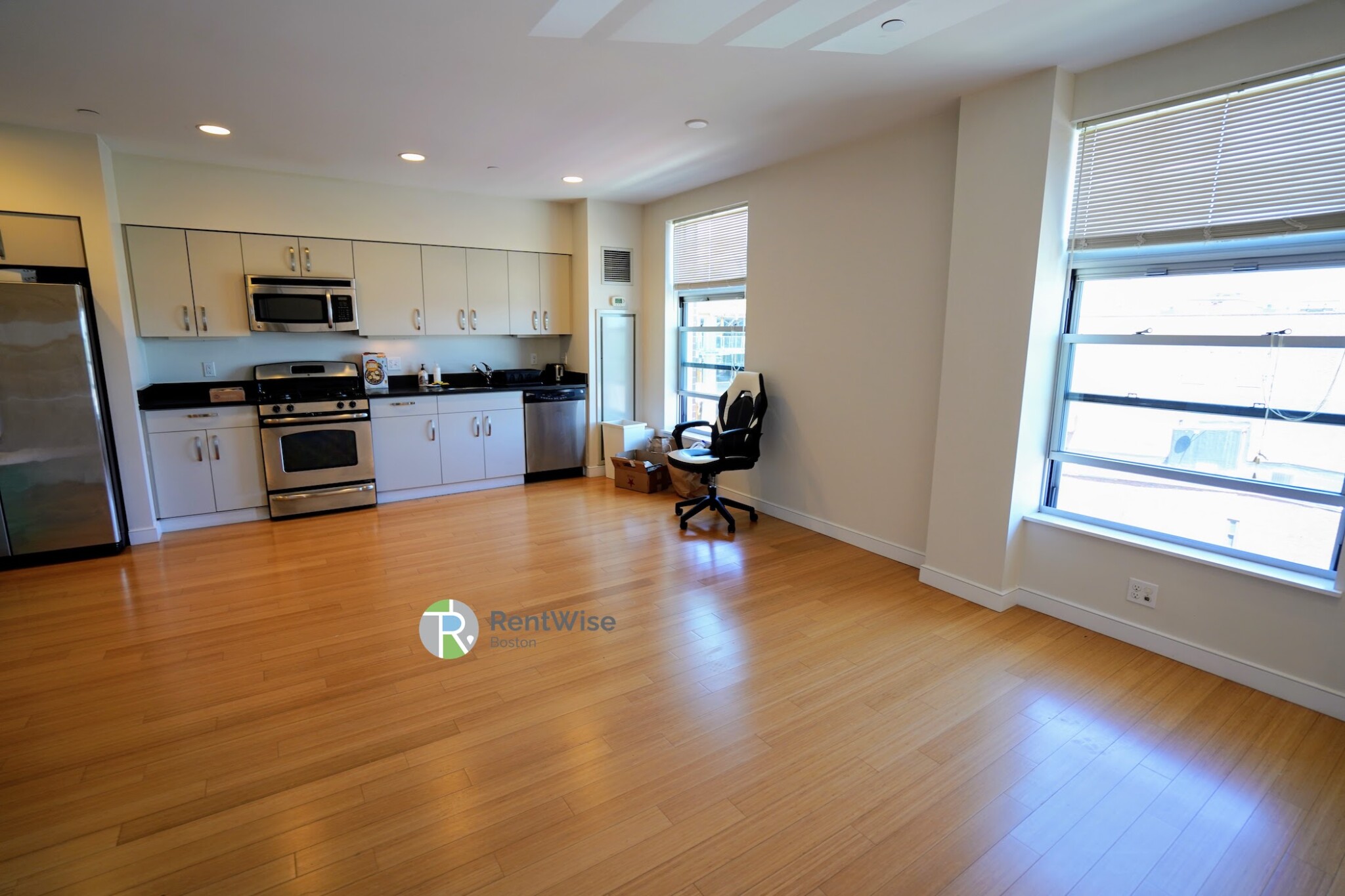 601 Albany St, South End