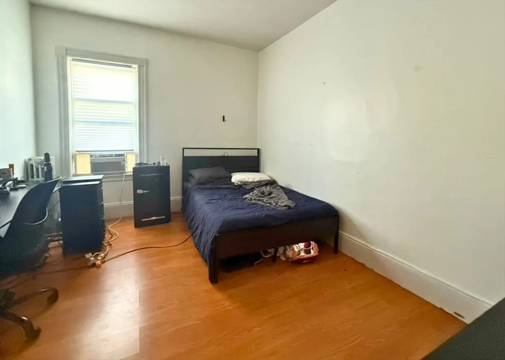 34 Cherokee St, Mission Hill