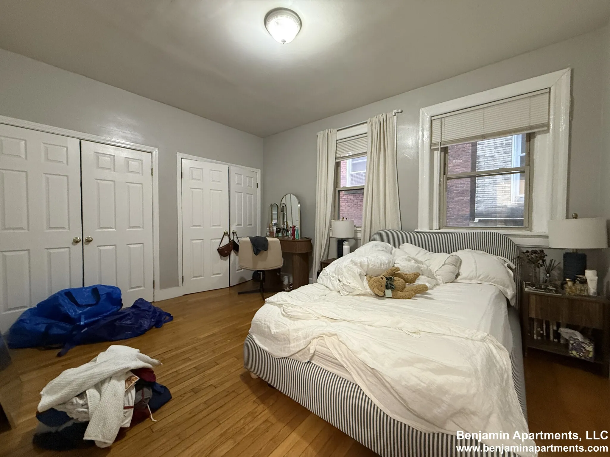 879 Beacon St, Fenway