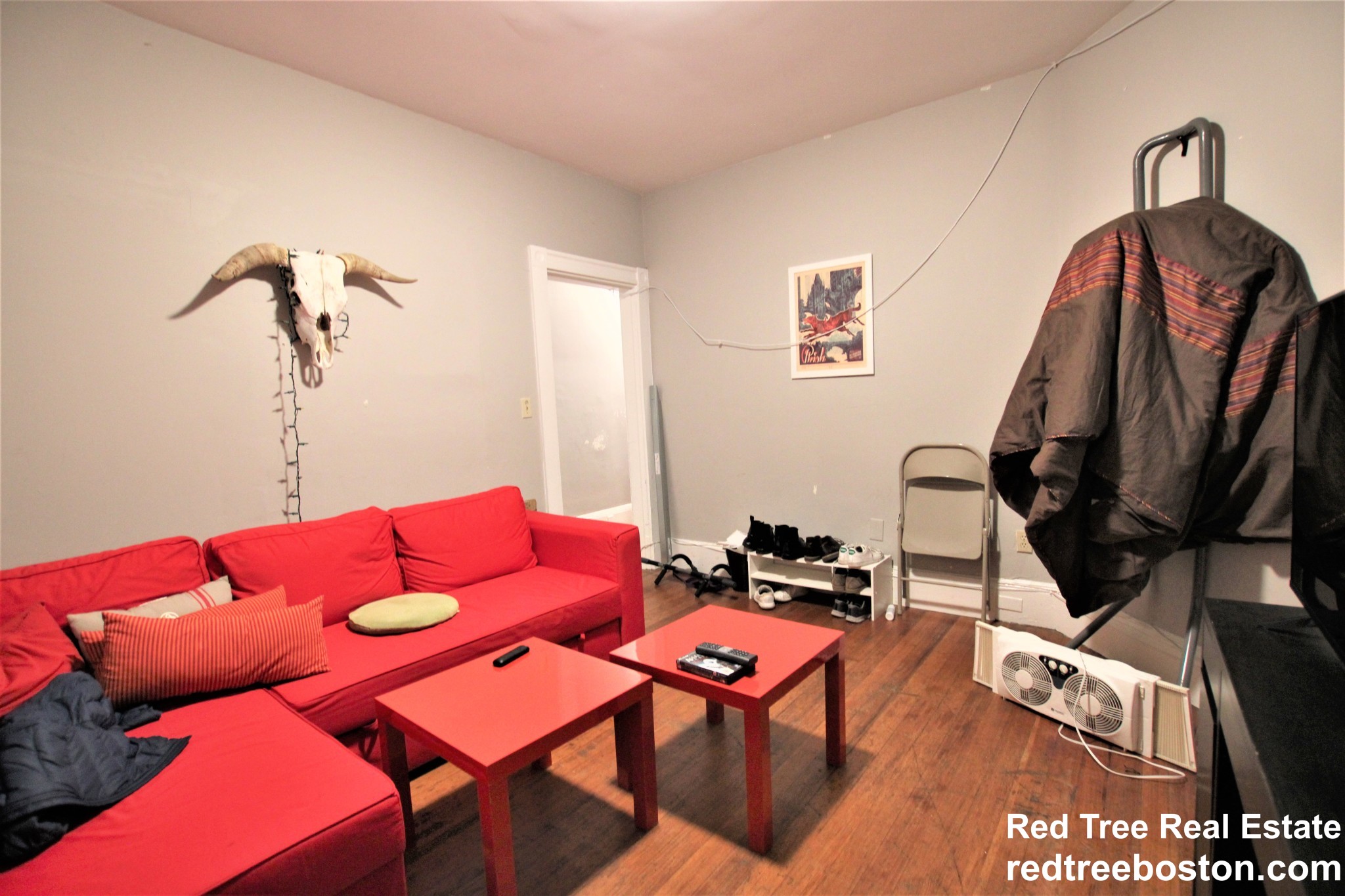 8 Sunset St, Mission Hill