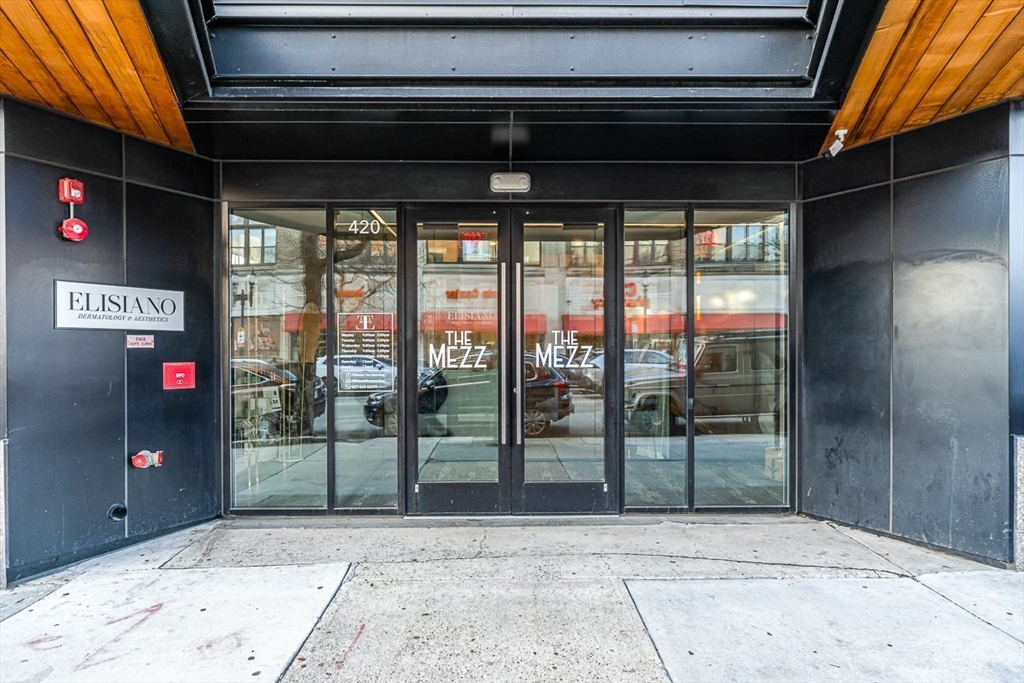 420 West Broadway, Boston