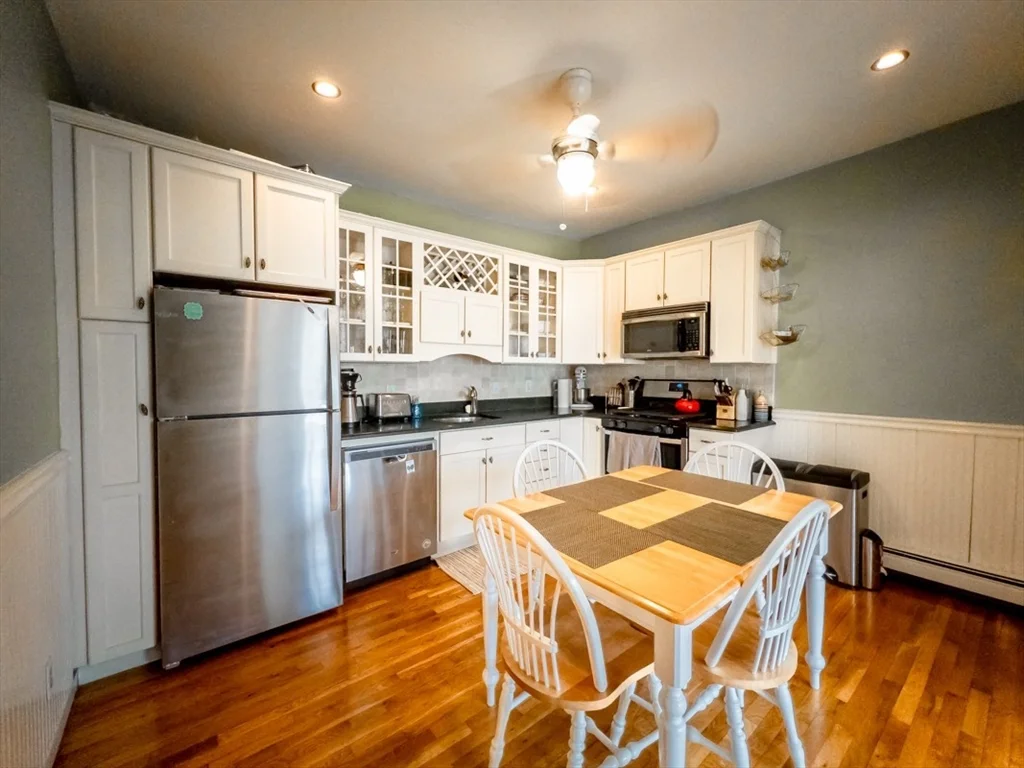 122 Day St, Jamaica Plain