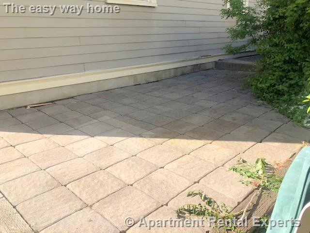 75 Kinnaird St, Central Square