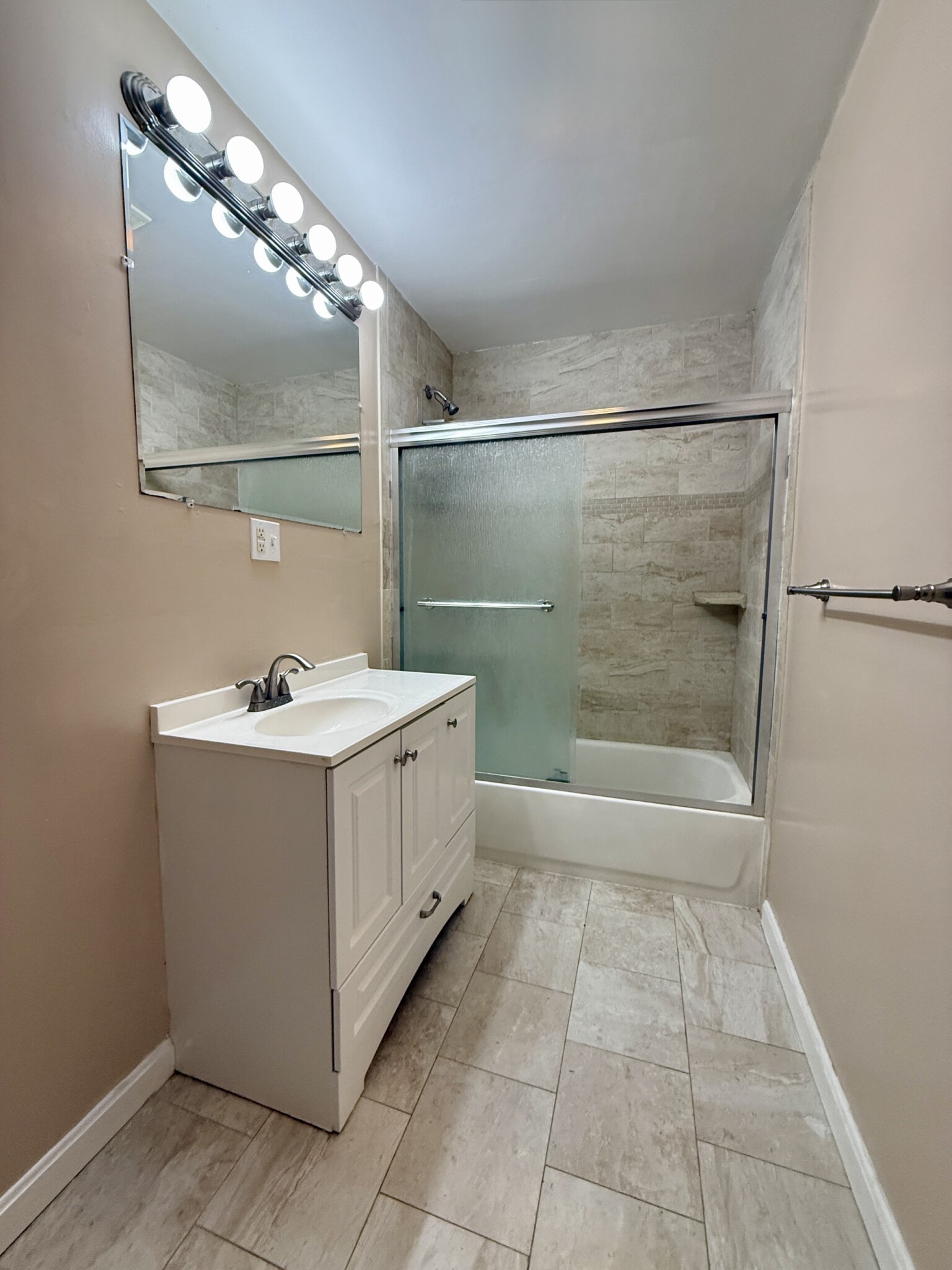 16 Creighton St, Jamaica Plain