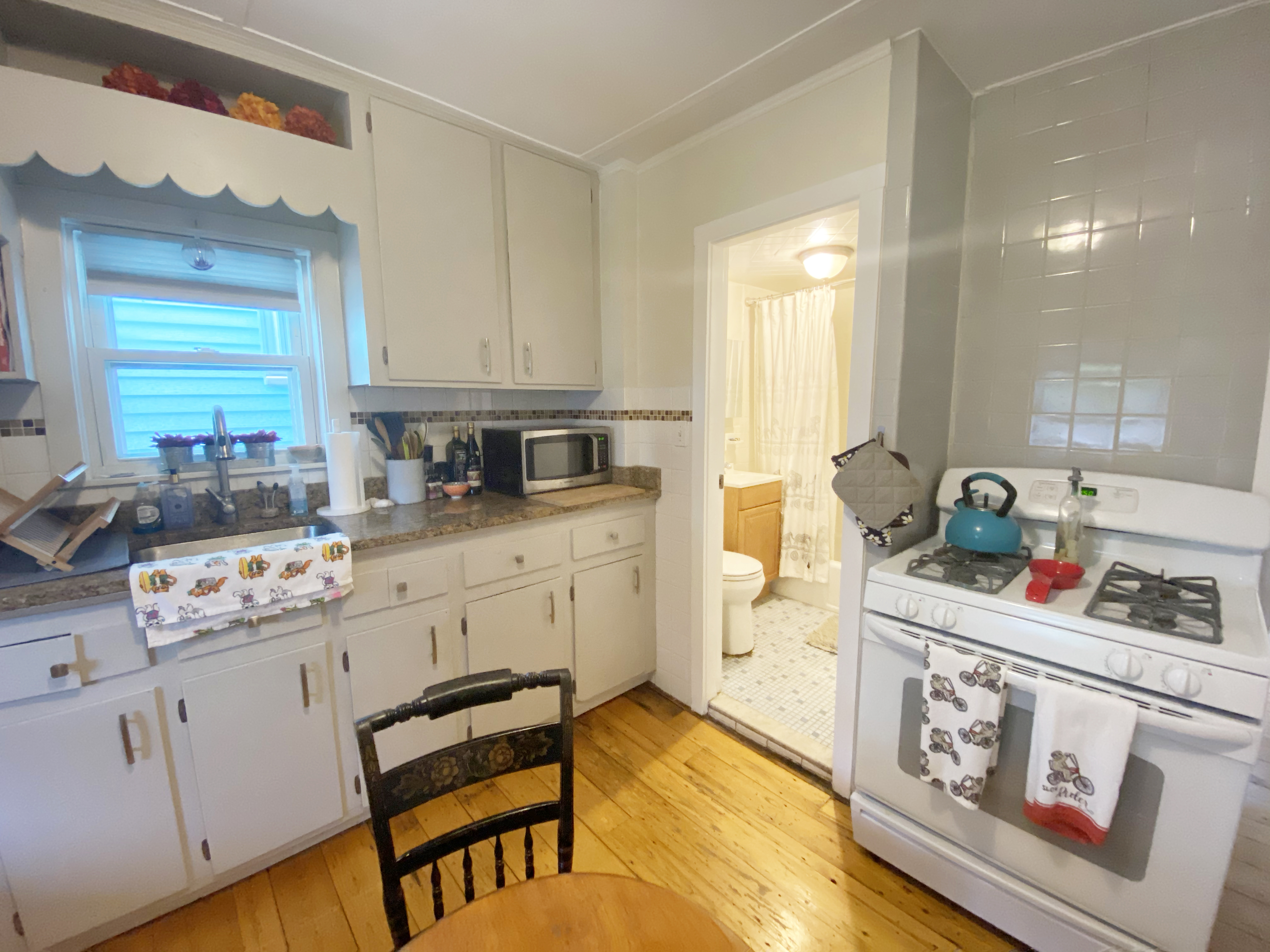 1 bed, 1 bath apartment for rent at 643 Saratoga St Unit 1, East Boston — photo 4 of 11