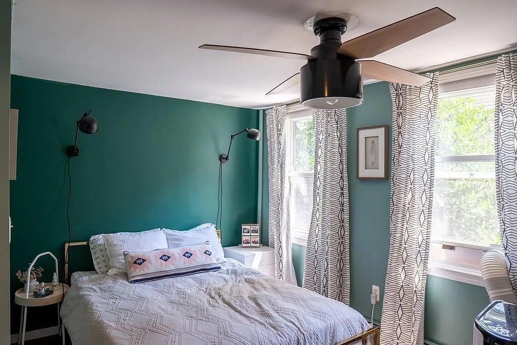 12 Lexington Ave, Charlestown