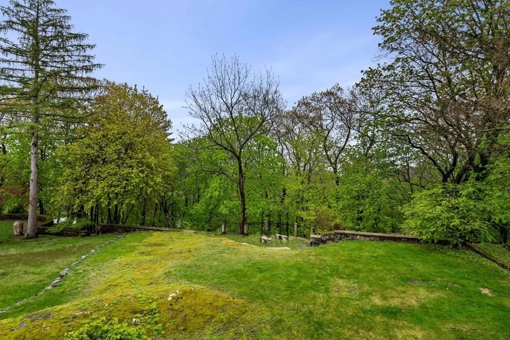 12 Summit Rd, Lexington