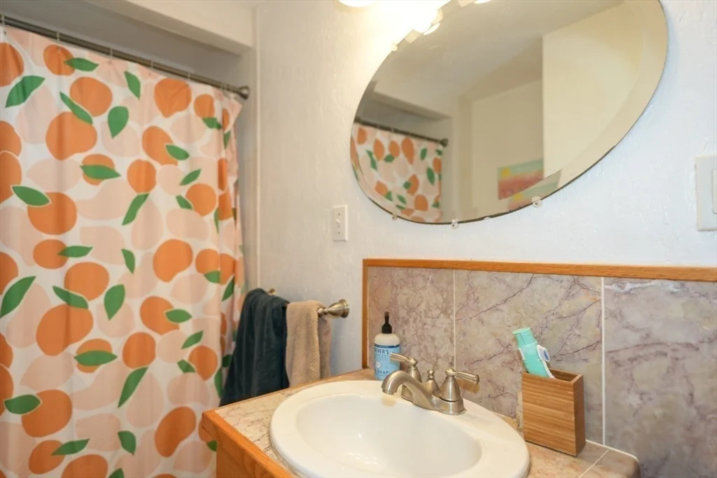 18 Summit Ave, Prospect Hill