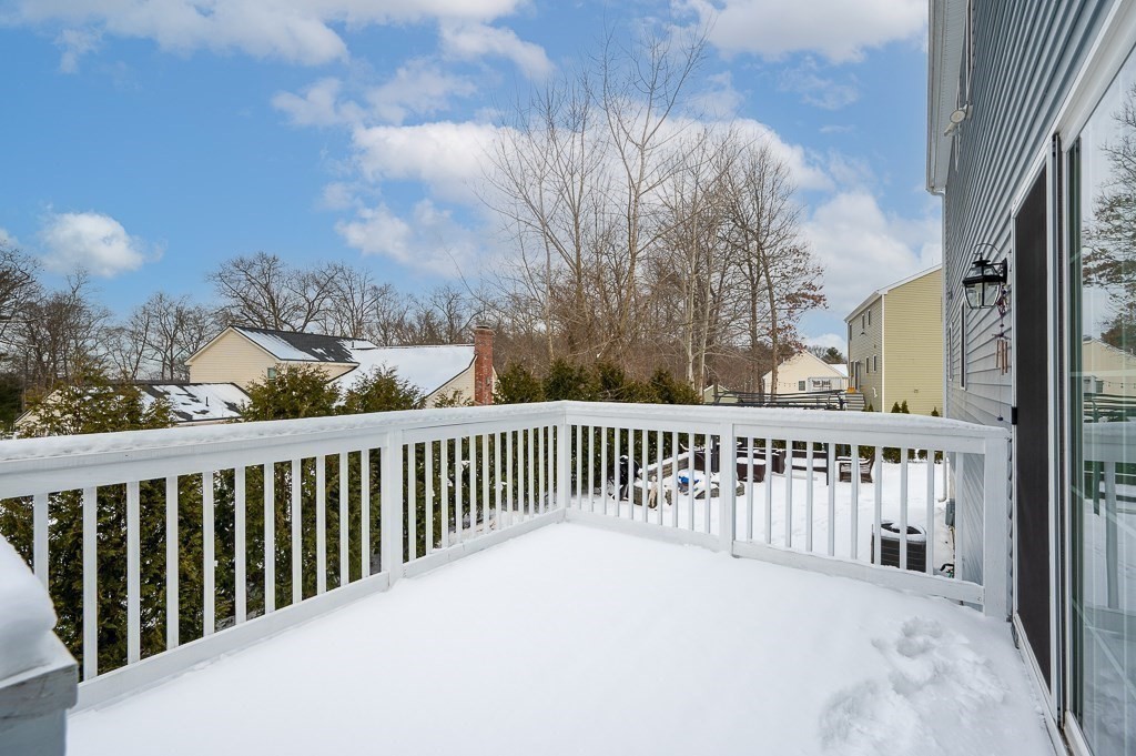 3 Moore Dr, Millbury