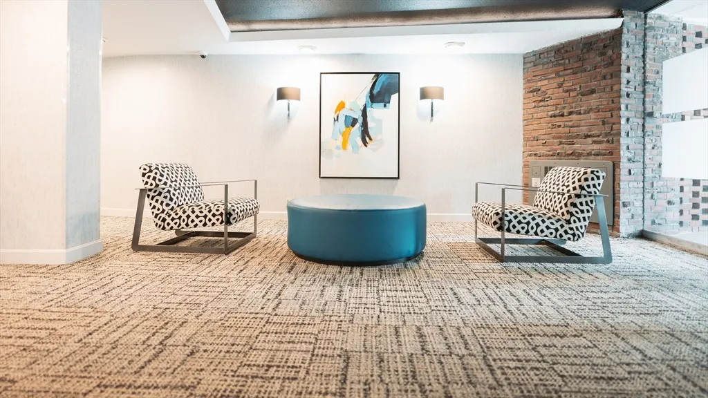 19 Winchester St, North Brookline