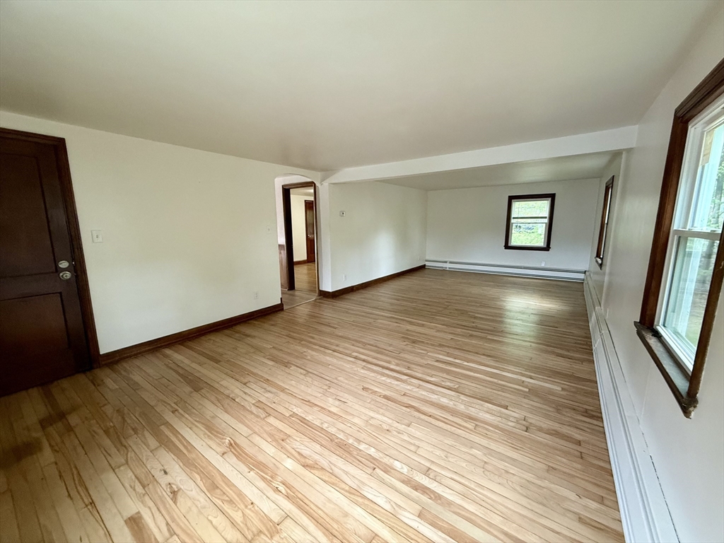 21 Langlois Ave, Southbridge