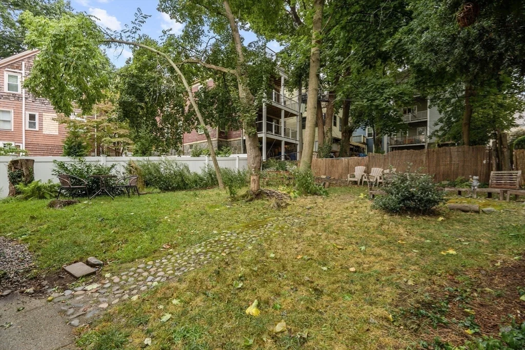 5 Wenham St, Jamaica Plain