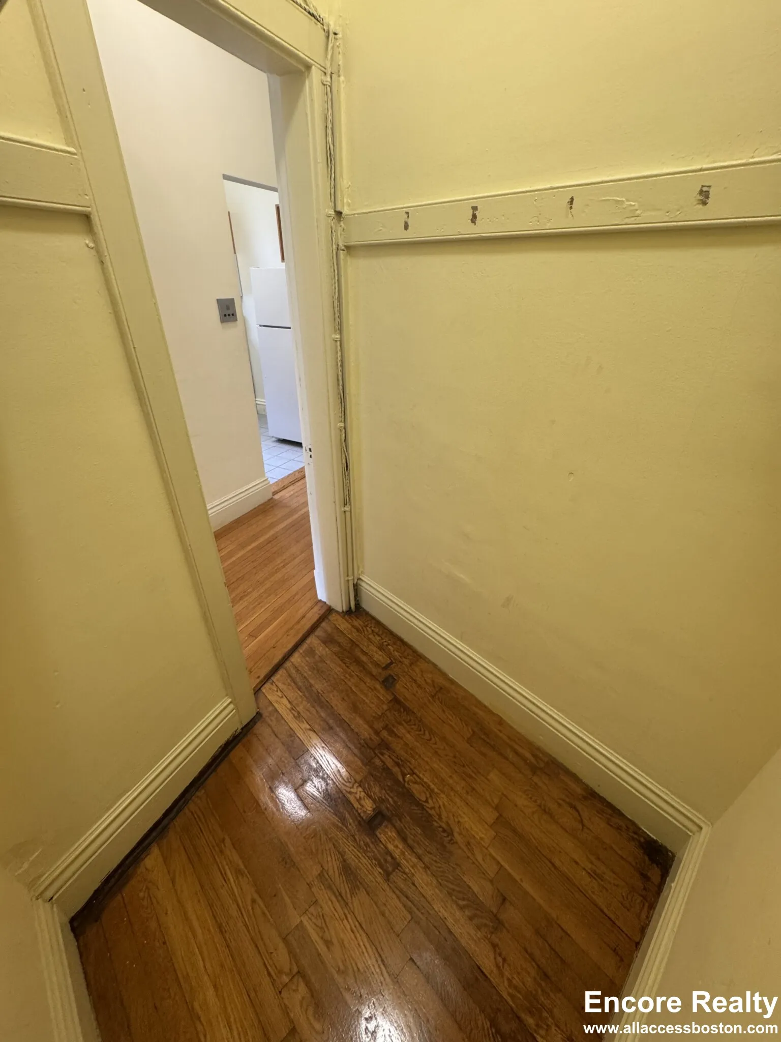 106 Queensberry St, Fenway